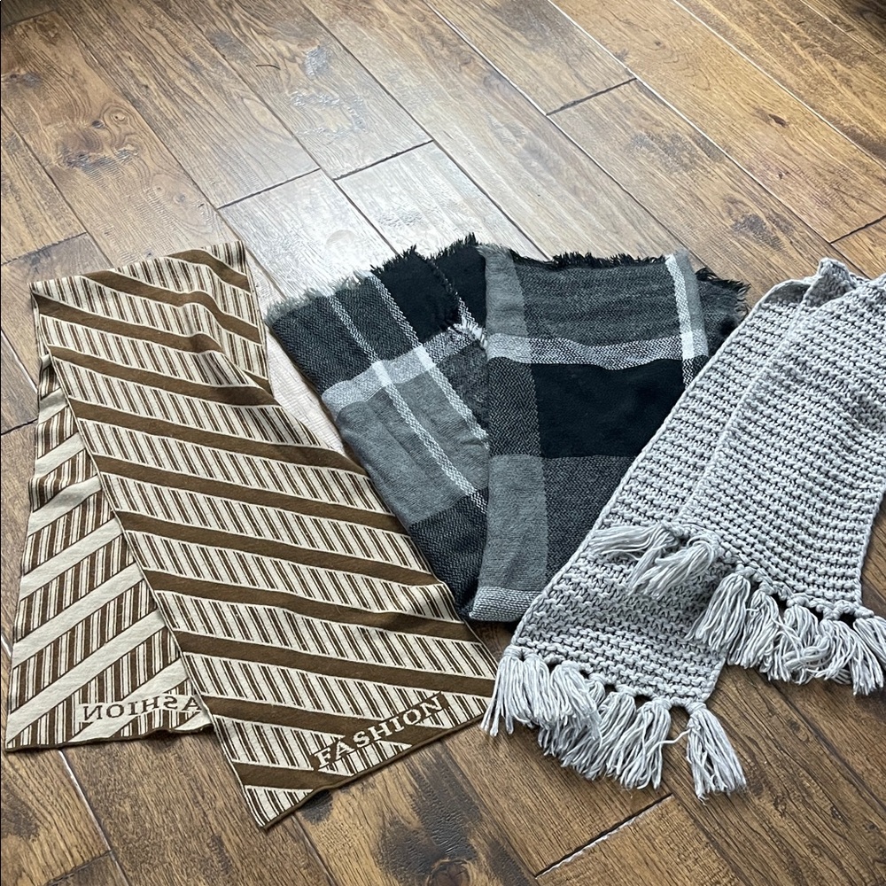 Stylish Scarf Set in Neutral Tones